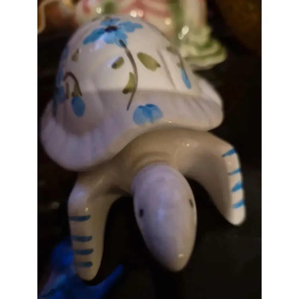 Vintage Ceramic turtle trinket box